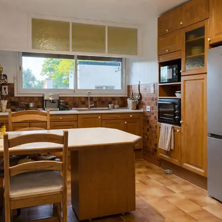 Holiday home Maison Avec Jardin, Wifi, Quartier Calme De Valence (Drome)
